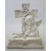 Sedící andělíček na knížce