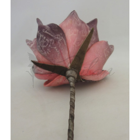 Růžovo-fialová pěnová kytička
