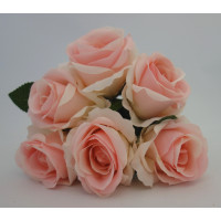 Kytice růží v růžovém odstínu