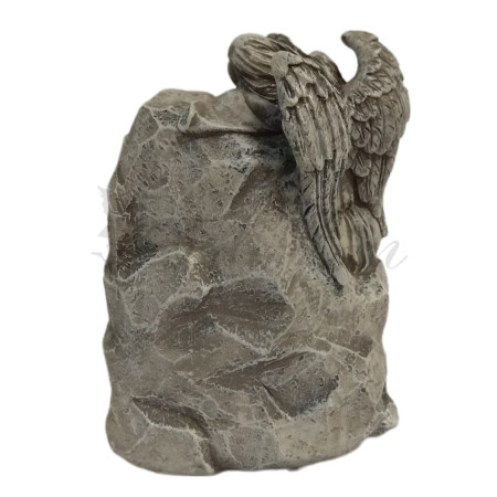 Anděl s náhrobním kamenem s nápisem